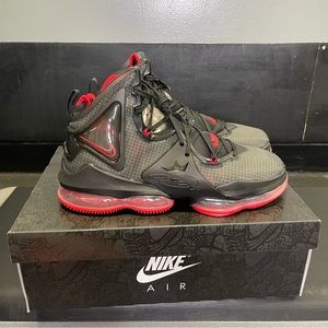 New men’s Nike LEBRON XlX